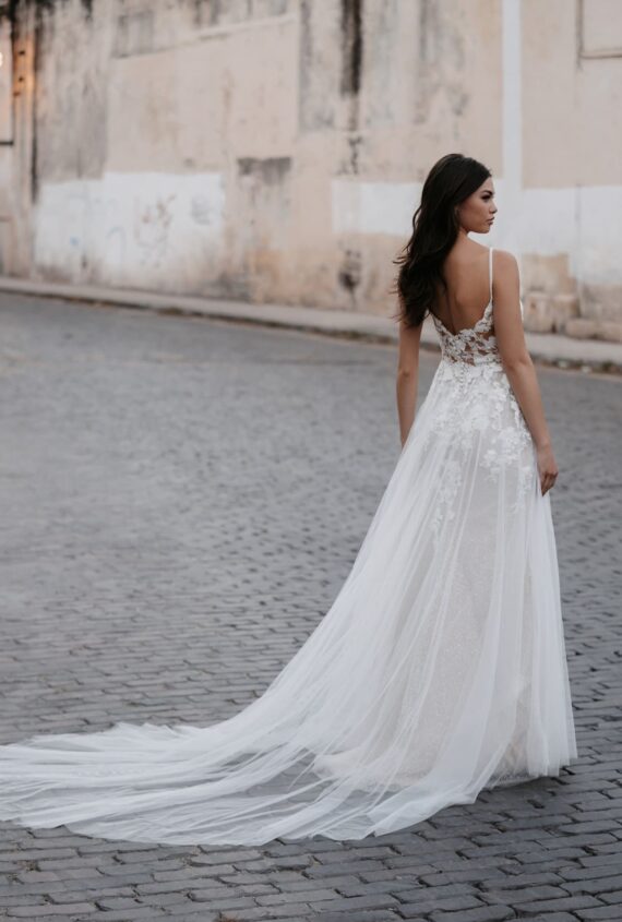 Vestido suelto abertura lateral