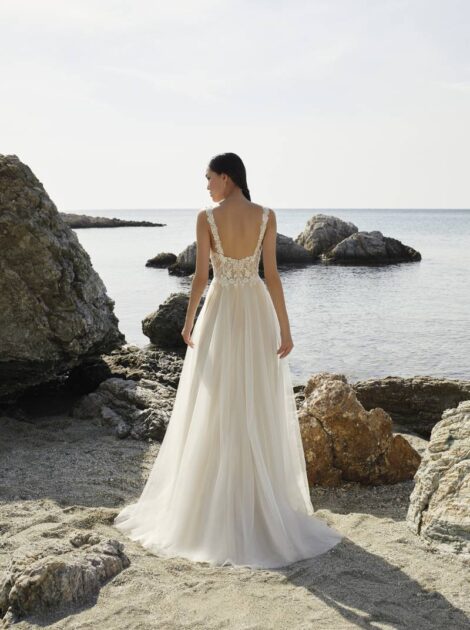 Maxivestido Fayola en negro con flor de acuarela burdeos